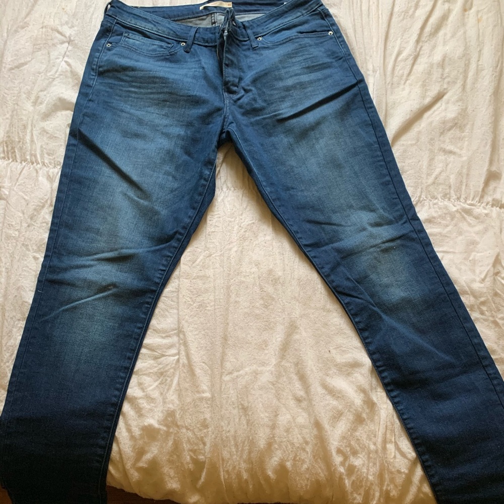 Levi 711 Skinny Jeans